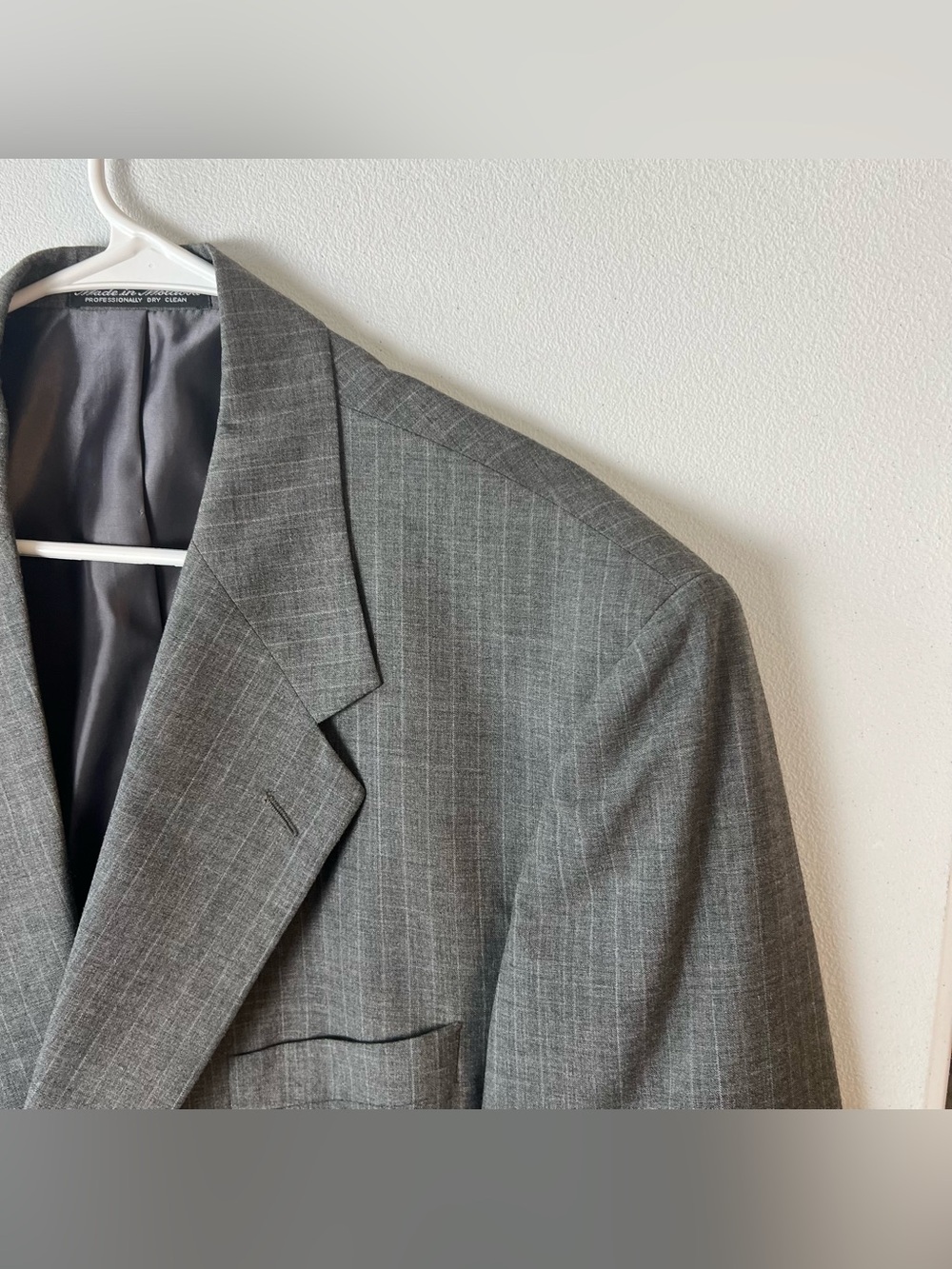 Kilburne and Finch Fine Clothiers Black Gray Plaid 2 Button Blazer Jacket 46R